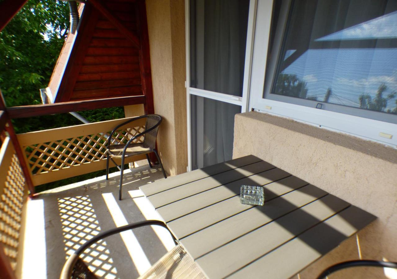 Vitorlas Apartmanhaz Siófok Exteriör bild