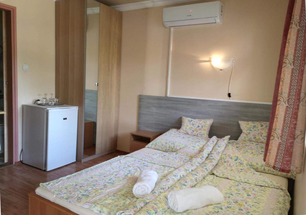 Vitorlas Apartmanhaz Siófok Exteriör bild